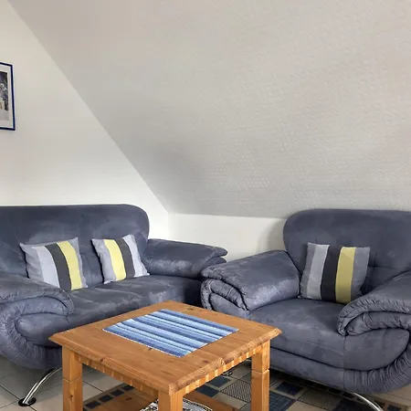 Ruhiges Mit Garten In