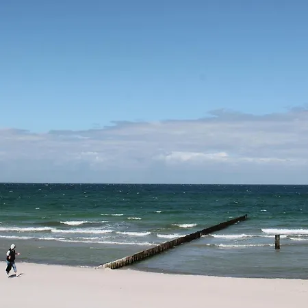 Ruhiges Mit Garten In Hébergement de vacances Zingst