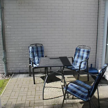 Ruhiges Mit Garten In