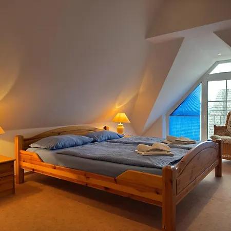 Ruhiges Mit Garten In * Zingst