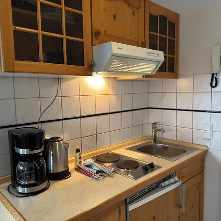 Ruhiges Mit Garten In Zingst