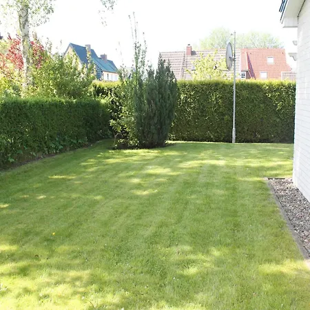 Ruhiges Mit Garten In *